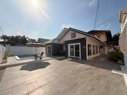 Villa mit Privatpool zur Miete in Land & House Chalong