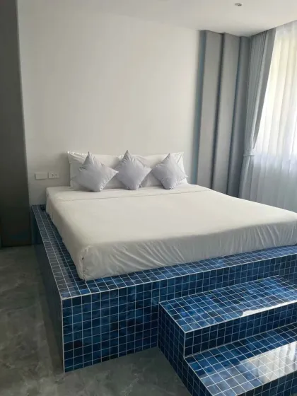Modernes 1-Zimmer-Apartment zur Miete in Nai Harn, Phuket