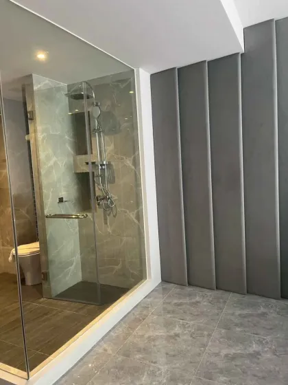 Modernes 1-Zimmer-Apartment zur Miete in Nai Harn, Phuket