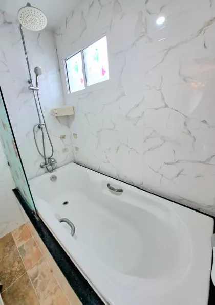 3-Schlafzimmer, 2-Badezimmer Haus zur Miete in The Plant Kathu - Patong