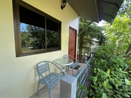 อพาร์ตเมนต์ 1 ห้องนอน 1 ห้องน้ำ พร้อมเฟอร์นิเจอร์ครบที่ The Boom House Rawai