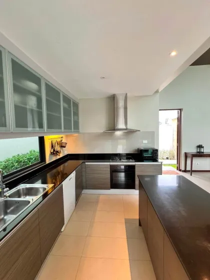 Luxury 3-Bedroom Pool Villa for Rent in Baan Wanna Villa, Koh Kaew