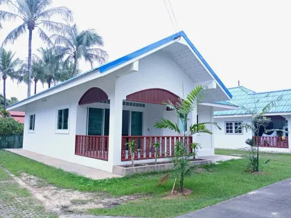 บ้านสไตล์ไทยดั้งเดิม 2 ห้องนอน ใกล้ชายหาดบางเทา