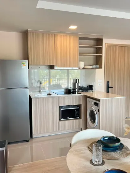 Moderne 2-Zimmer-Wohnung im The Base Cherngtalay zur Miete