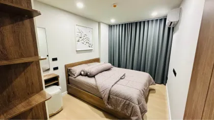 Appartement 2 Chambres 2 Salles de Bain avec Vue Piscine à Space Condo Choengtaley