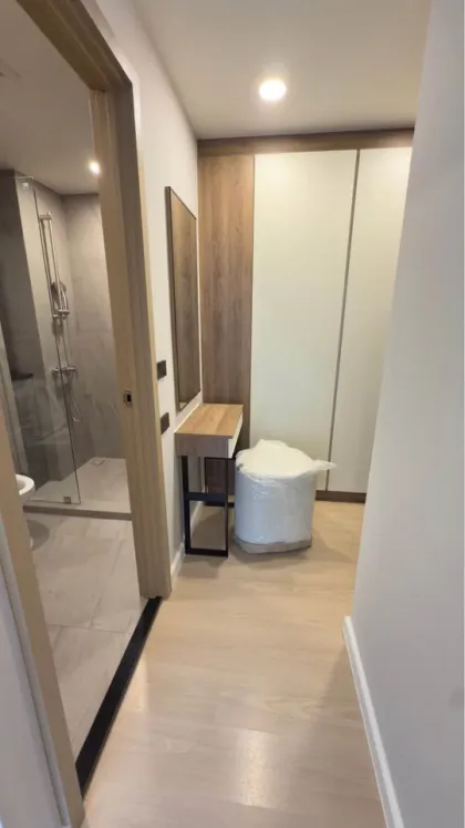 Appartement 2 Chambres 2 Salles de Bain avec Vue Piscine à Space Condo Choengtaley