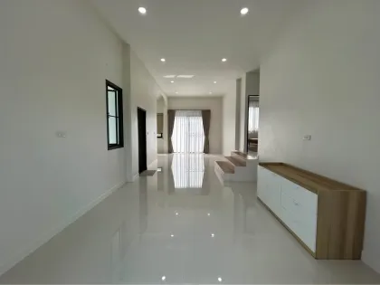 Casa semi amueblada nueva de 2 habitaciones con jardín en Rawai