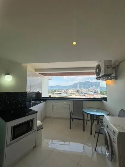 Geräumige 1-Zimmer-Wohnung im Phuket Palace Condominium