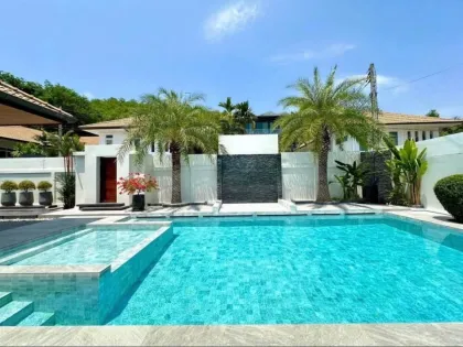 4-Schlafzimmer Poolvilla in Rawai mit Meerblick zu vermieten