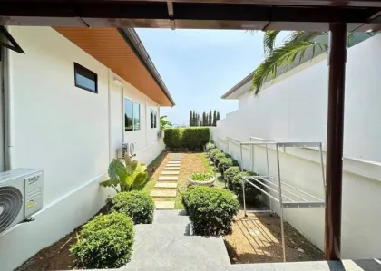 4-Schlafzimmer Poolvilla in Rawai mit Meerblick zu vermieten