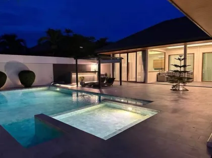 4-Schlafzimmer Poolvilla in Rawai mit Meerblick zu vermieten
