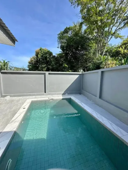 Moderne 3-Schlafzimmer-Poolvilla zur Miete in Rawai