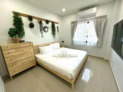 Moderne 3-Schlafzimmer-Poolvilla zur Miete in Rawai
