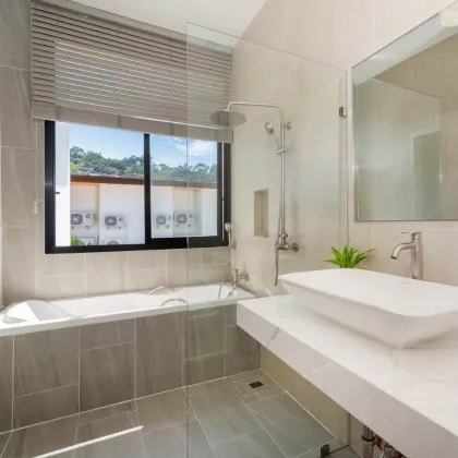 Villa privée 3 chambres avec piscine à Kamala - Goldena Twin