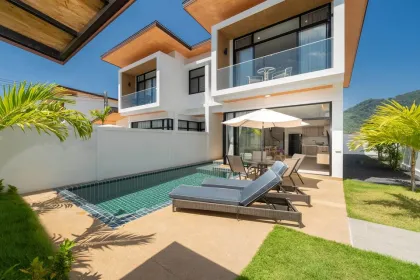 Villa privée 3 chambres avec piscine à Kamala - Goldena Twin