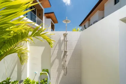 Villa privée 3 chambres avec piscine à Kamala - Goldena Twin