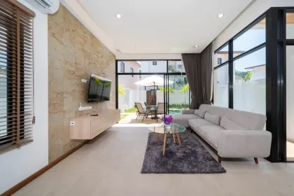 Villa privée 3 chambres avec piscine à Kamala - Goldena Twin