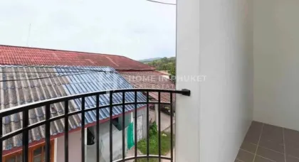 Maison jumelée moderne 2 chambres à louer à Koh Kaew