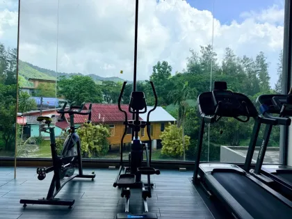 อพาร์ตเมนต์ 1 ห้องนอน 1 ห้องน้ำ Hill Myrna Bang Tao ให้เช่า