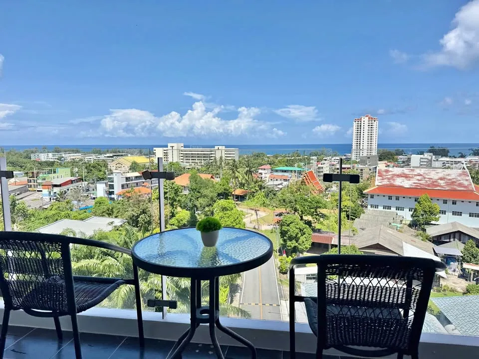 Schicke 1-Zimmer-Wohnung mit Meerblick am Karon Beach