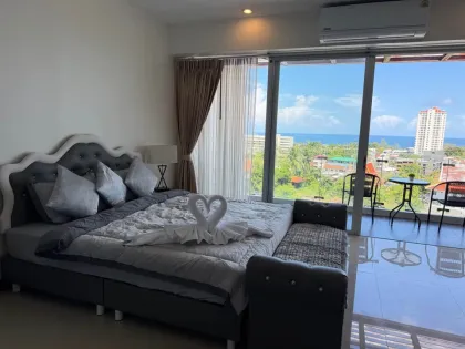 Schicke 1-Zimmer-Wohnung mit Meerblick am Karon Beach