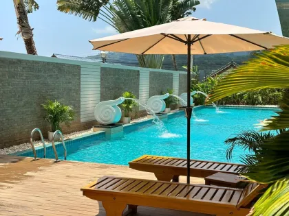 Schicke 1-Zimmer-Wohnung mit Meerblick am Karon Beach