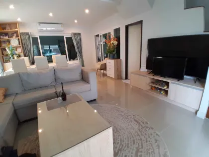 Voll möblierte 3-Zimmer-Villa zur Miete in Paklok, Phuket