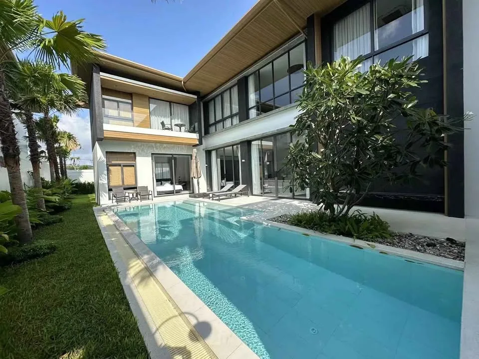 Luxuriöse 6-Schlafzimmer-Poolvilla zur Miete in Mouana Grande, Koh Kaew