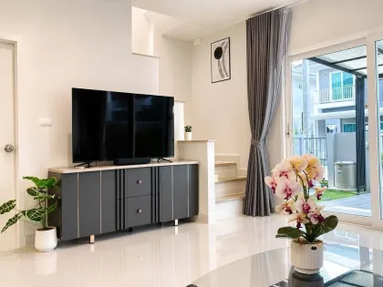 อพาร์ตเมนต์ 3 ห้องนอนทันสมัยให้เช่าในโคะแกว