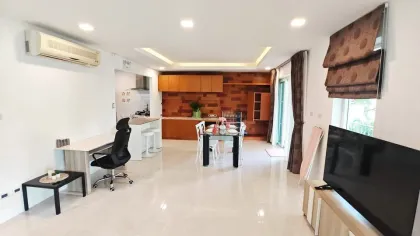 วิลล่า 2 ห้องนอน พร้อมสระว่ายน้ำและฟิตเนสให้เช่า ใกล้วัดฉลอง ภูเก็ต