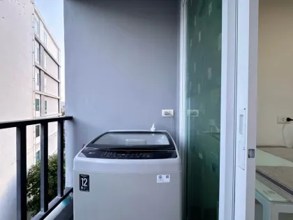Next Point公寓1卧1卫出租，泳池景观
