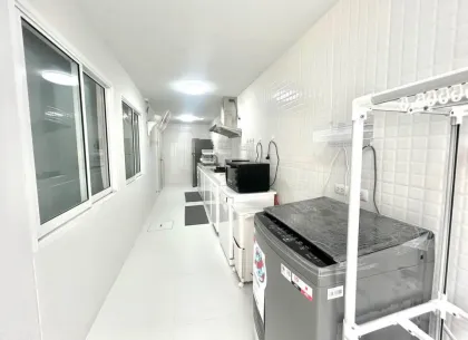 Villa 3 Chambres 2 Salles de Bain à Louer Près de la Plage Nai Yang