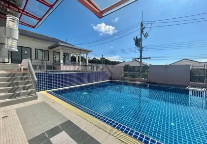 Villa 3 Chambres 2 Salles de Bain à Louer Près de la Plage Nai Yang