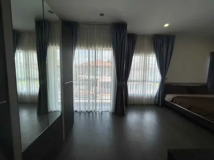 4 Schlafzimmer, 3 Bäder voll möblierte Villa in Saransiri gegenüber BISP