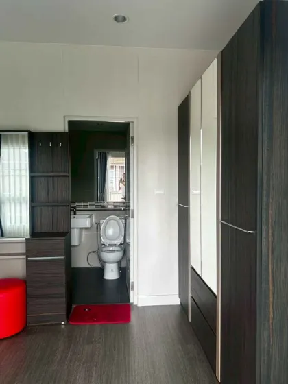 4 Schlafzimmer, 3 Bäder voll möblierte Villa in Saransiri gegenüber BISP
