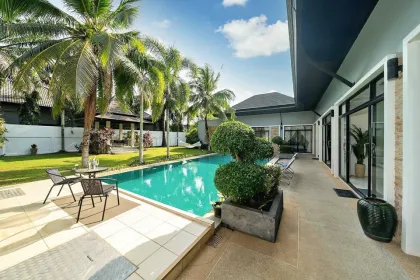 Exklusive Luxusvilla mit 4 Schlafzimmern und Pool in Pasak, Cherngtalay