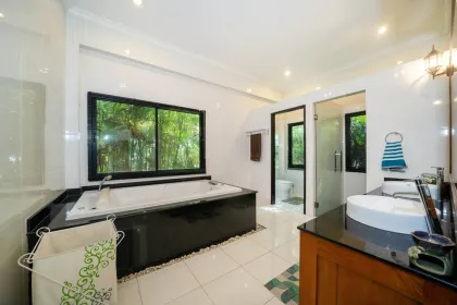 Exklusive Luxusvilla mit 4 Schlafzimmern und Pool in Pasak, Cherngtalay