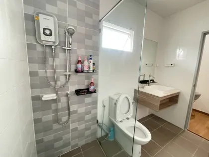 4-Zimmer-Familienvilla mit 3 Bädern zur Miete in The First Village, Ratsada