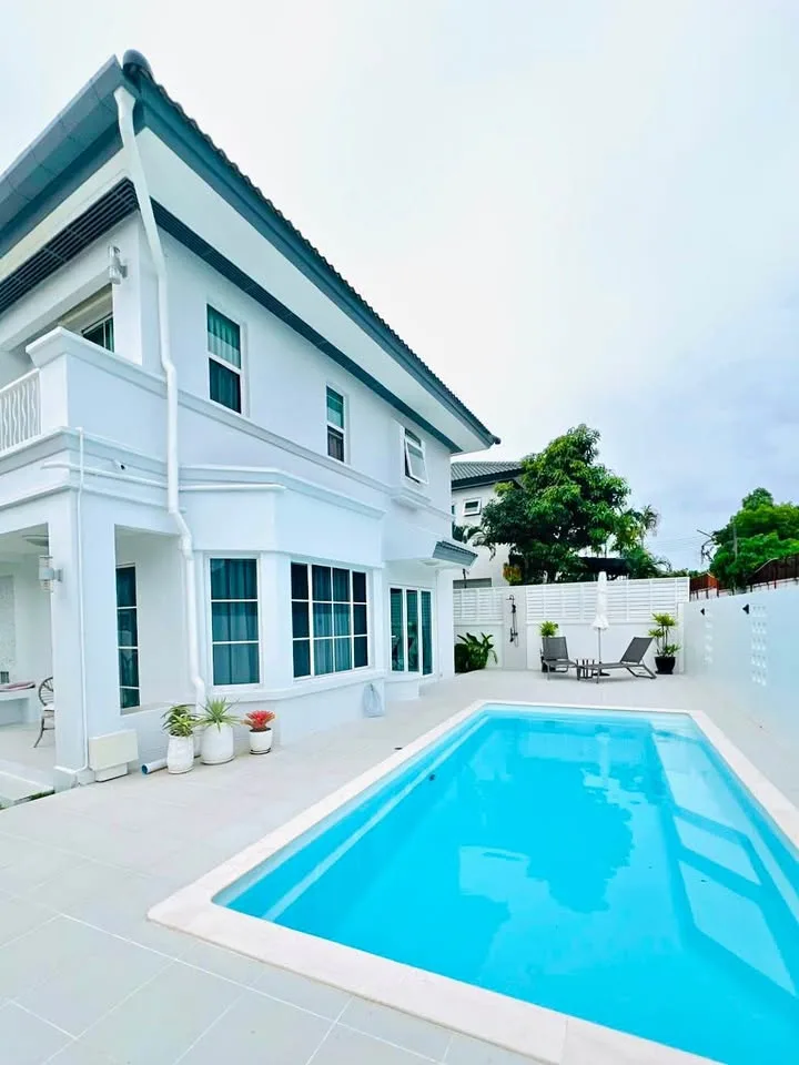 Villa 3 Chambres avec Piscine Privée à Louer Longue Durée