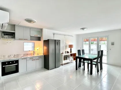 Villa 3 Chambres avec Piscine Privée à Louer Longue Durée