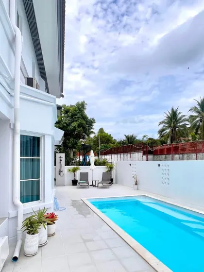Villa 3 Chambres avec Piscine Privée à Louer Longue Durée