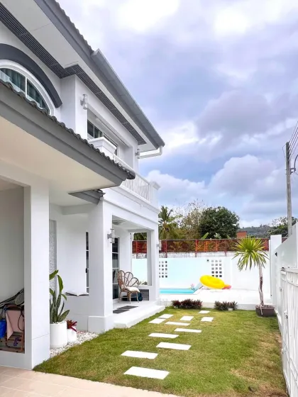 Villa 3 Chambres avec Piscine Privée à Louer Longue Durée