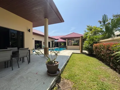 Beeindruckende 3-Schlafzimmer-Poolvilla in Chalong zu vermieten