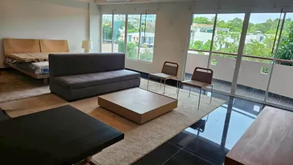 Appartement spacieux 1 chambre au Kathu Golf Condominium