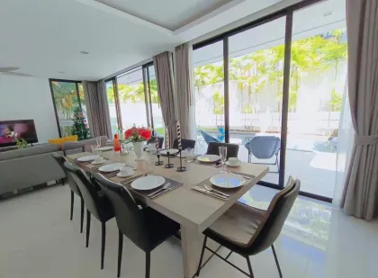 Spacious 5-Bed, 5-Bath Villa for Rent in Laguna Park 2
