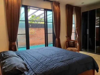 Poolvilla mit 3 Schlafzimmern und Loft zur Miete in Chalong