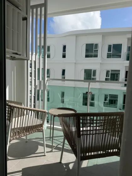 Apartamento Serenity de 1 dormitorio en Nai Yang, 6º piso