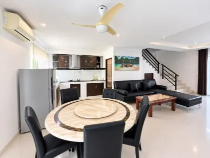 Maison 3 chambres avec piscine partagée à louer à Kata, Phuket