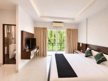 Maison 3 chambres avec piscine partagée à louer à Kata, Phuket