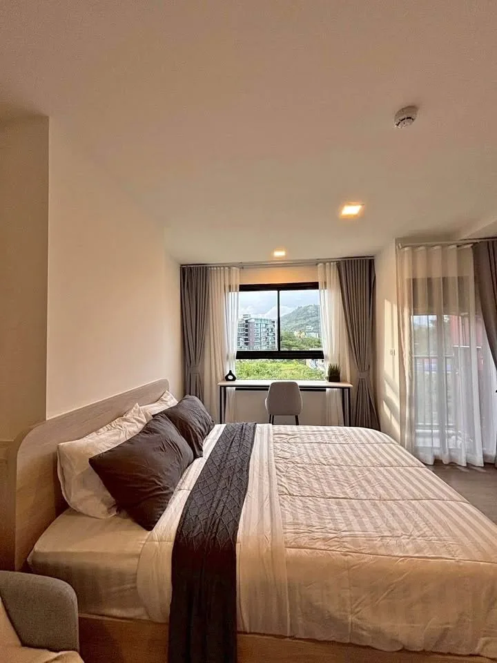 1 Bedroom Corner Apartment with City View for Rent